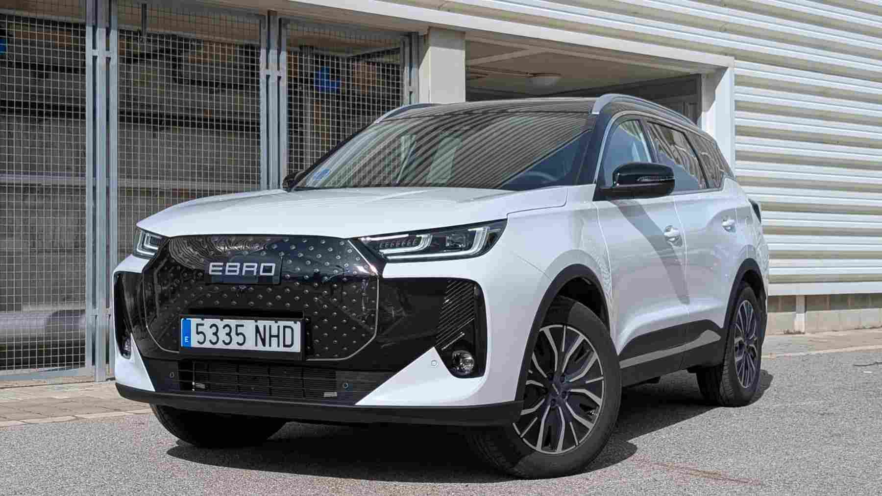 Prueba Ebro s700 PHEV: 90 km eléctricos, 279 CV de potencia y un precio inferior a los 30.000 euros en oferta que explica por qué el diésel está desapareciendo