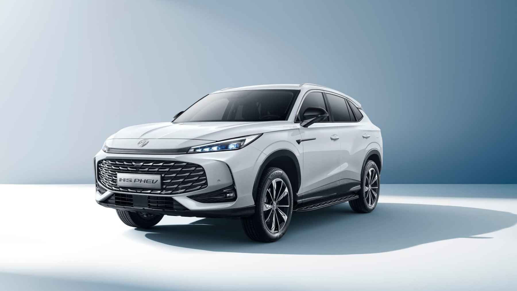 El MG HS PHEV se puede comprar desde 24.540 € en septiembre: «IVA», IPC y Plan Auto+ en forma de descuentos