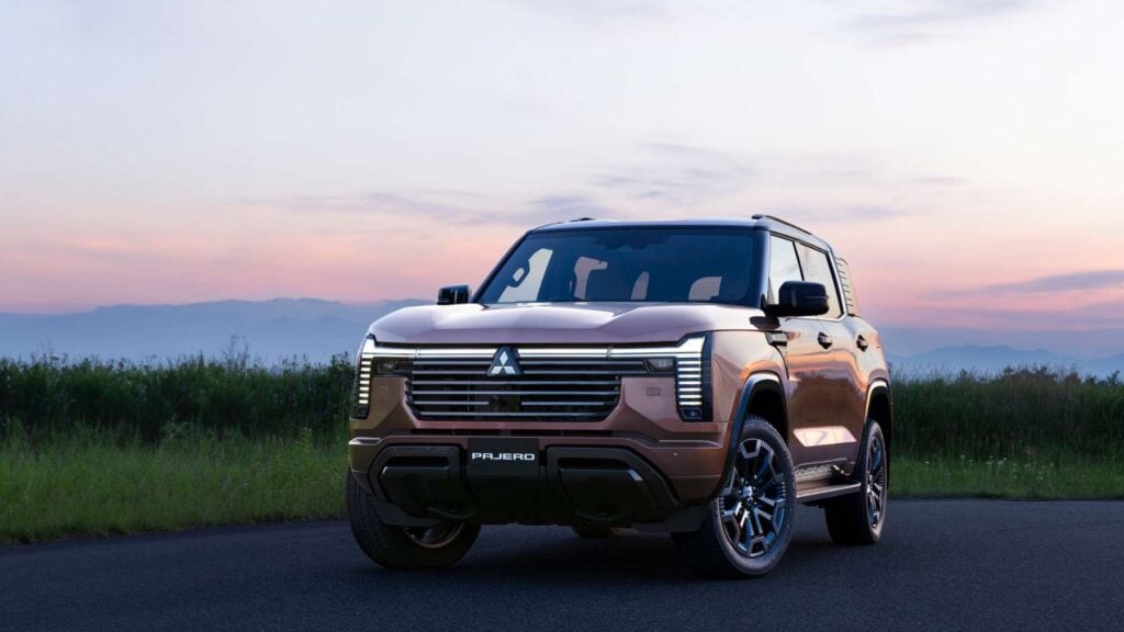 Mitsubishi Montero Frontal estático