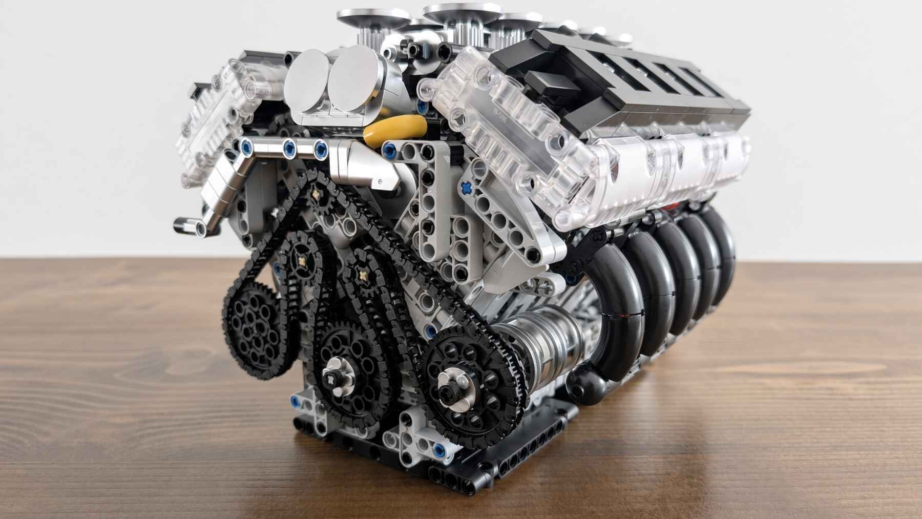 He montado el motor V10 del Lexus LFA y estoy alucinando: el motor más agudo de Toyota, ahora en formato ladrillos