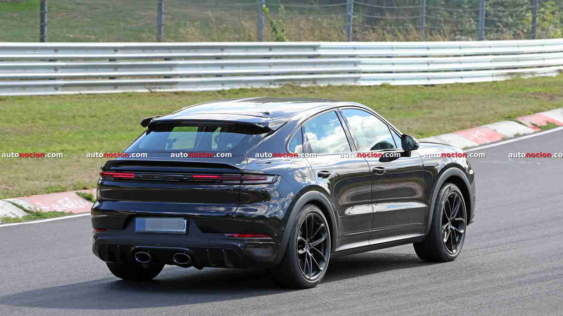 Porsche Cayenne Turbo GT Weissach Package: es tan salvaje que la marca no se atreve a descubrirlo por completo ni en Nürburgring