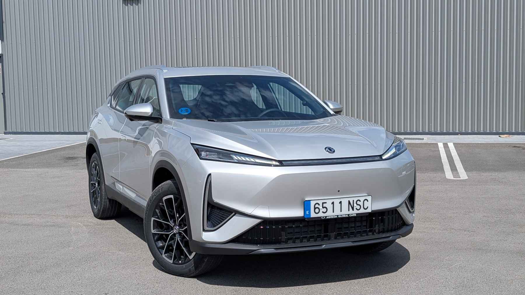 Prueba Dongfeng MAGE PHEV: 299 CV y 1.200 km desde 28.740 € y cuando se acaba la batería promete un consumo de 4.8 litros a los 100 km