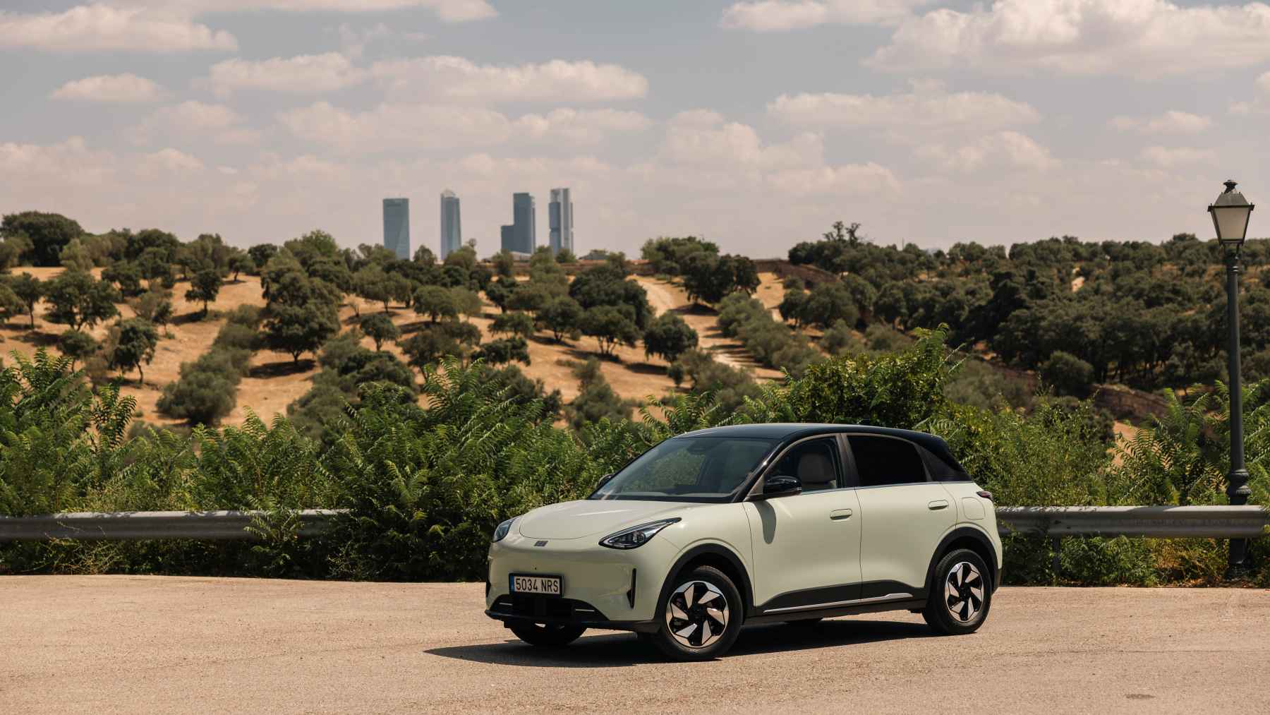 geely e2