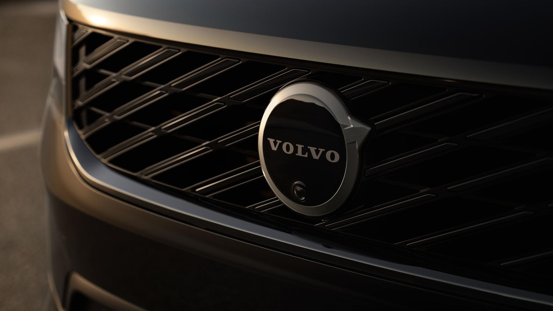 Golpe a Volvo: se desploma un 25% en bolsa en un solo día, anuncia el recorte del 6% de su plantilla y que el negocio en China va mal y aunque sus eléctricos se frenan, parece que tienen un plan