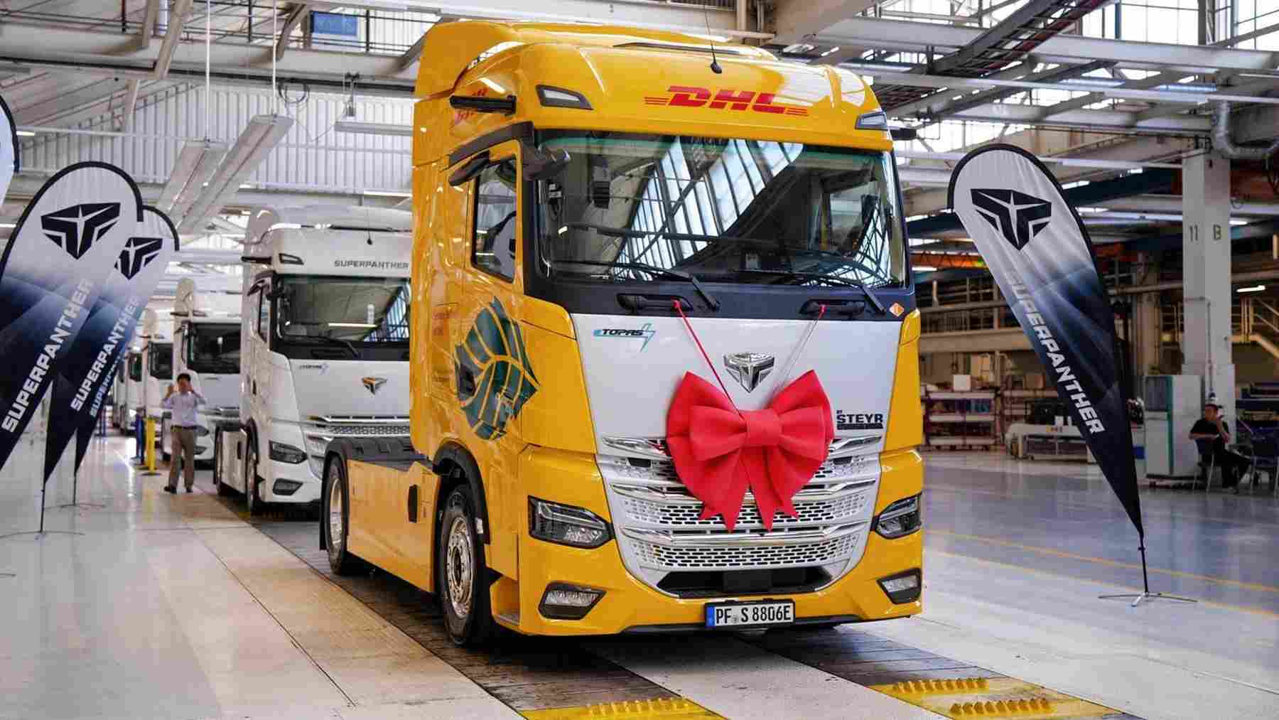 La empresa china que más baterías vende en el mundo se alía con DHL para lograr la electrificación de los camiones en Europa facilitando el intercambio de baterías