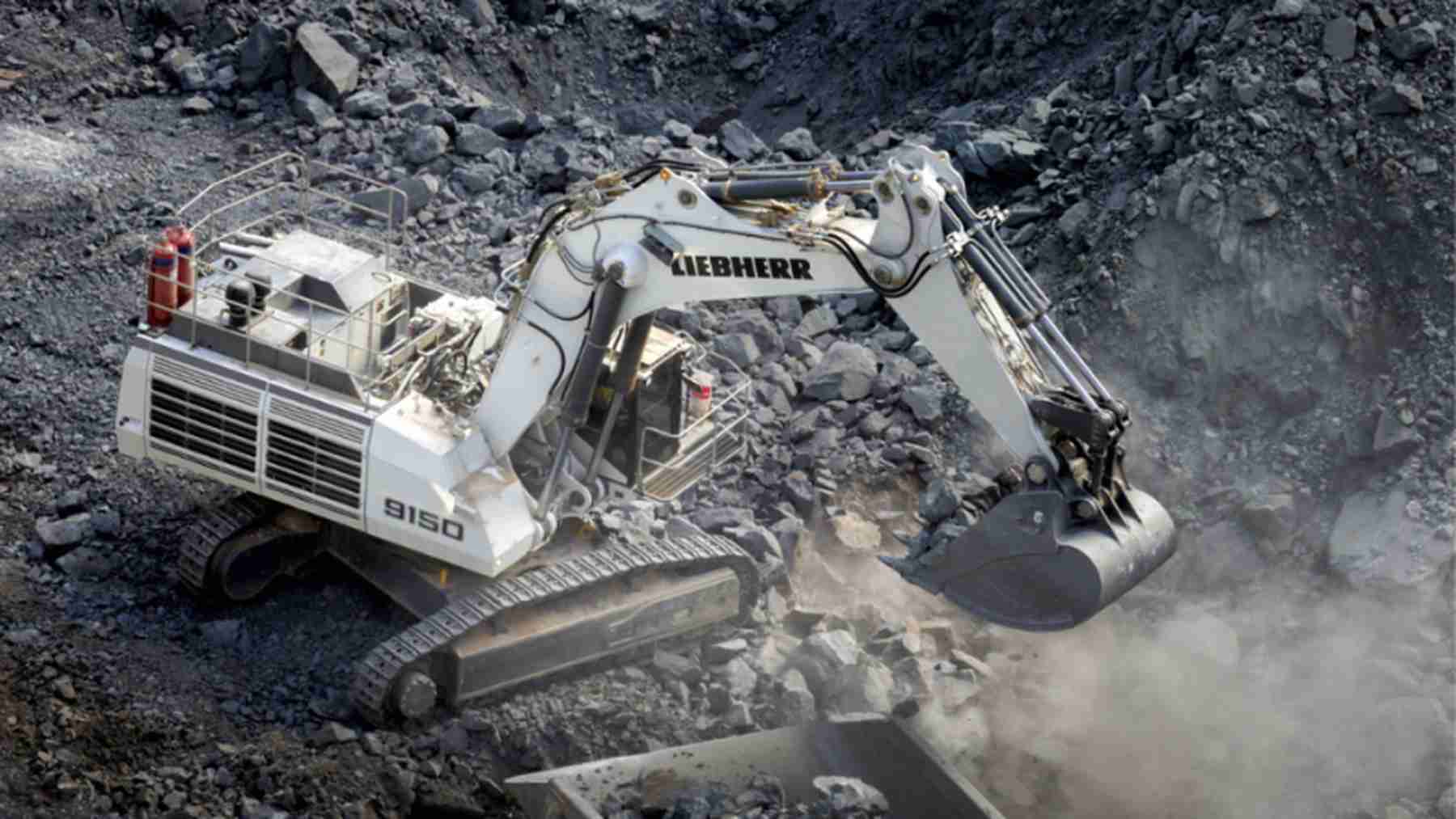 Pesa 130 toneladas, es completamente eléctrica y puede ir acompañada de una batería portátil del tamaño de un container: así es la excavadora minera eléctrica que va conectada siempre a un enchufe