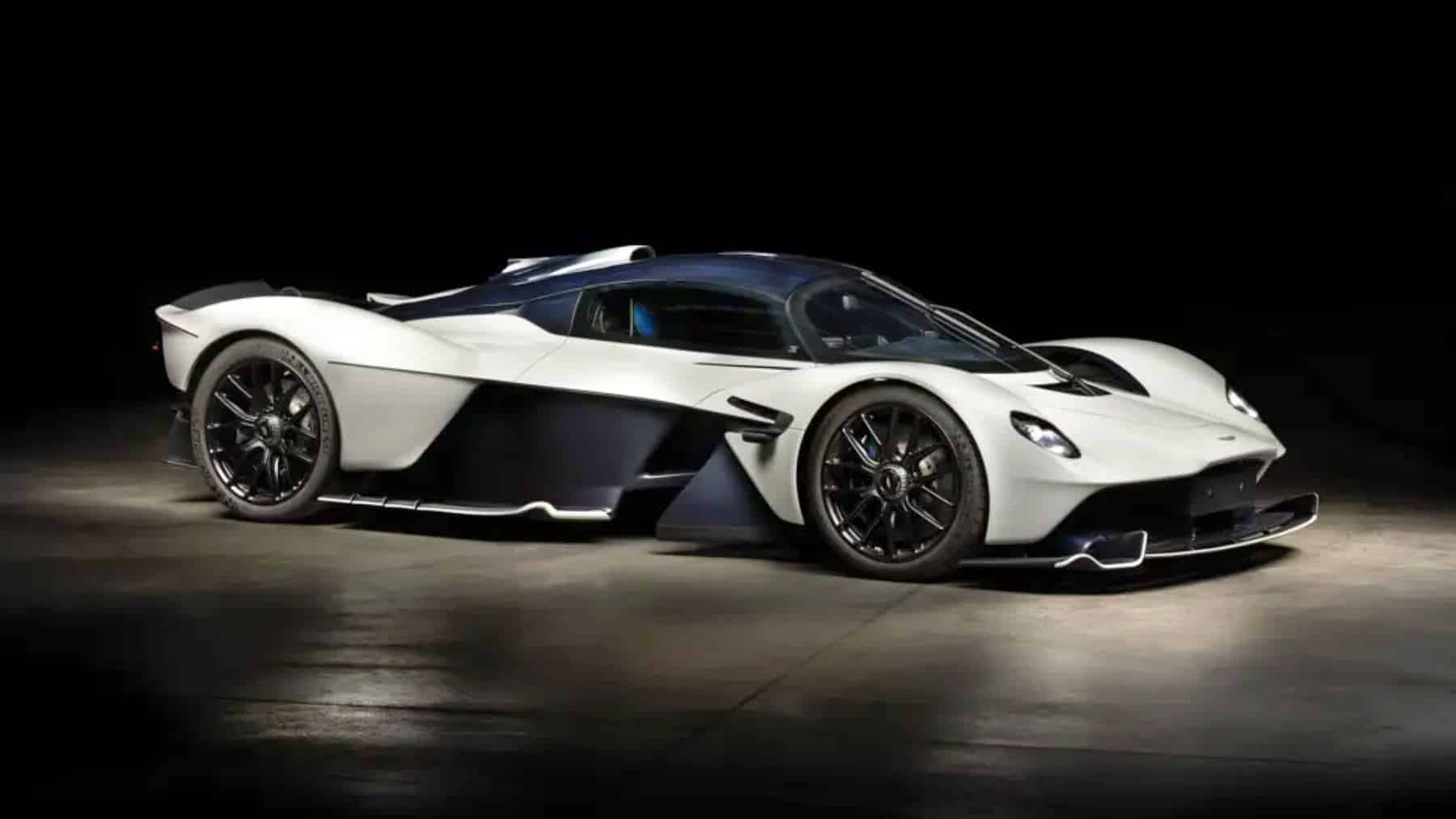 Este Aston Martin Valkyrie con 257 km está a tan solo unos días de convertirse en el más caro jamás subastado: una configuración rarísima y más de 280.000 euros sólo en extras