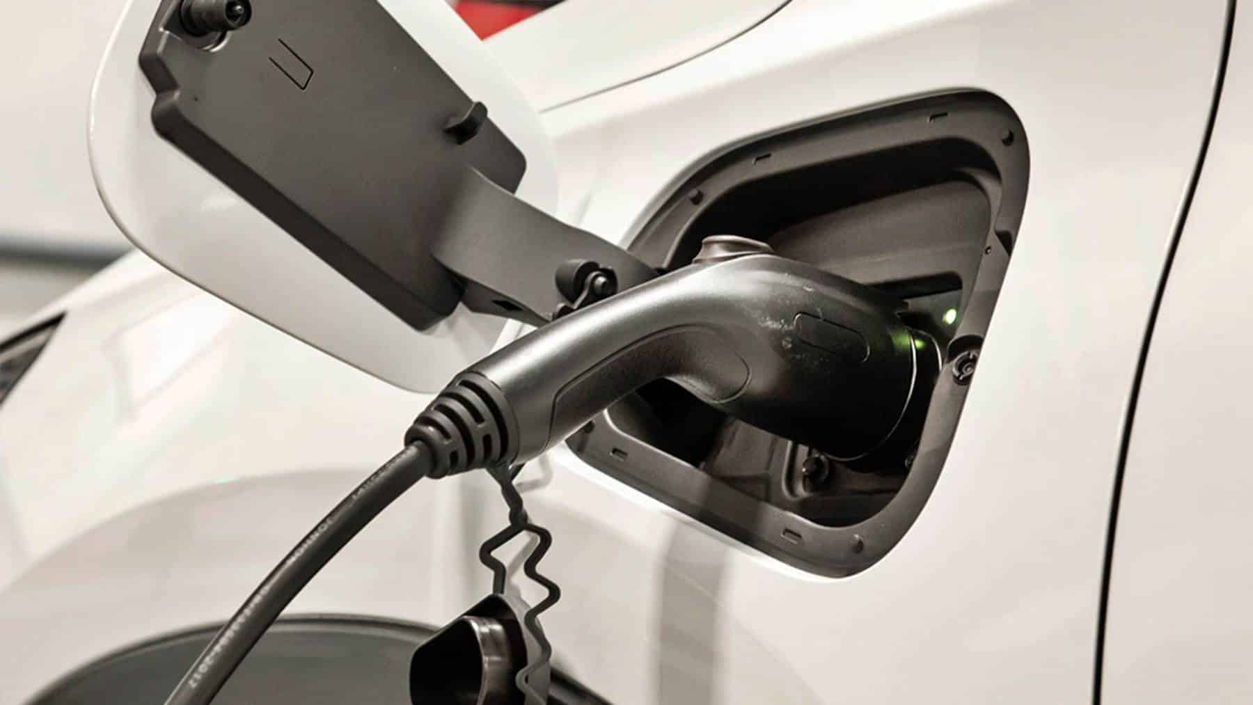 Chery estrena un sistema de carga de 1.440 kW de potencia: recupera 500 km de autonomía en 5 minutos ¿demostración de poder para BYD?