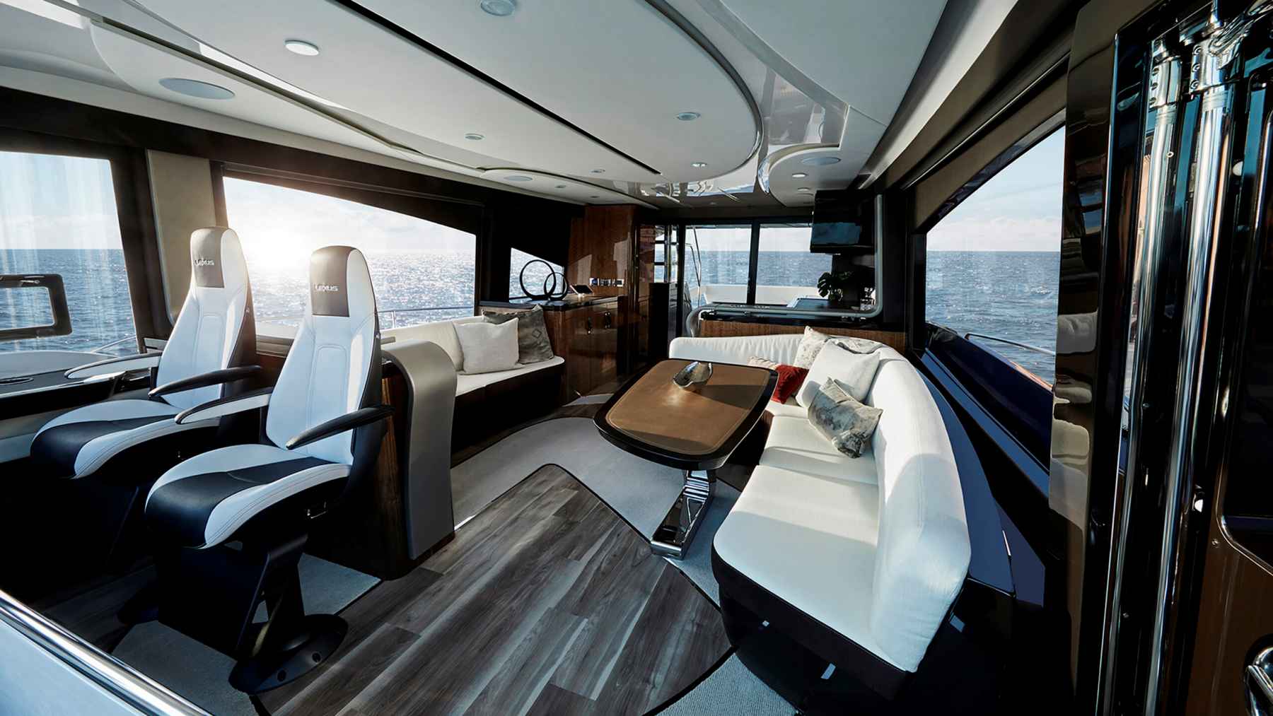 Lexus LY680