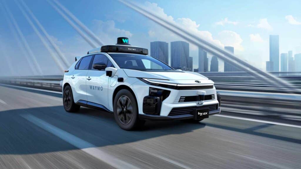 Toyota y Waymo