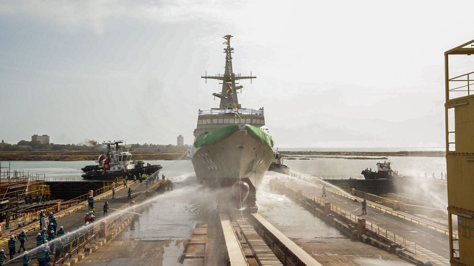 Arabia Saudí podía comprar sus barcos de guerra en cualquier astillero del mundo y ya va por la séptima corbeta de Cádiz: San Fernando echa al agua otra de 104 metros y saca una cada cuatro meses