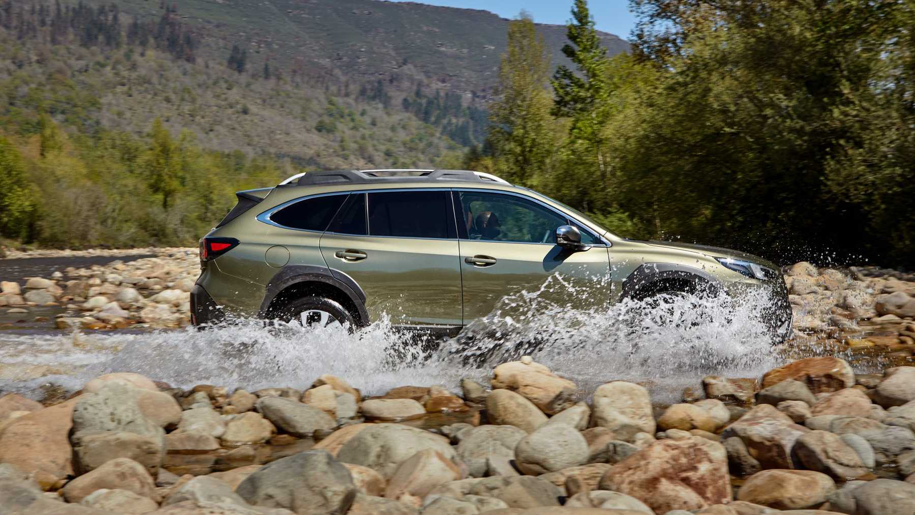 Mientras Toyota prepara motores de gasolina nuevos, su socia japonesa se rinde en Europa: retirará los bóxer del Crosstrek y el Forester, y el Outback con GLP que vende en España será el primero en caer