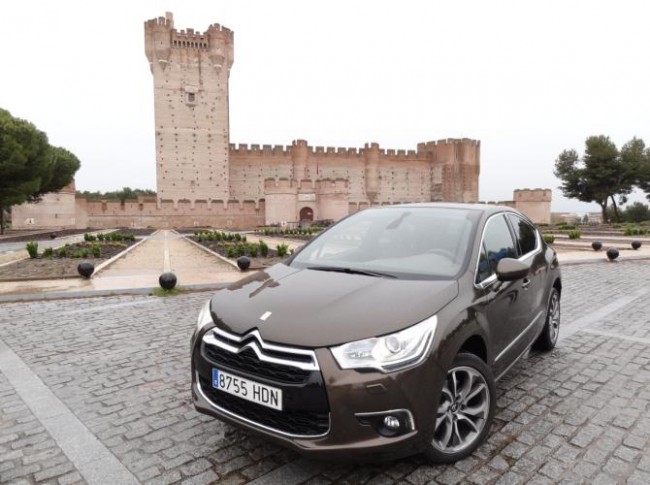 Después del DS3 ahí va el Citroën DS4 (Parte II)