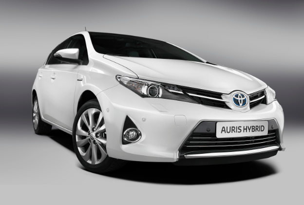 Toyota llama a revisión a los Corolla Sedan, Avensis y Prius