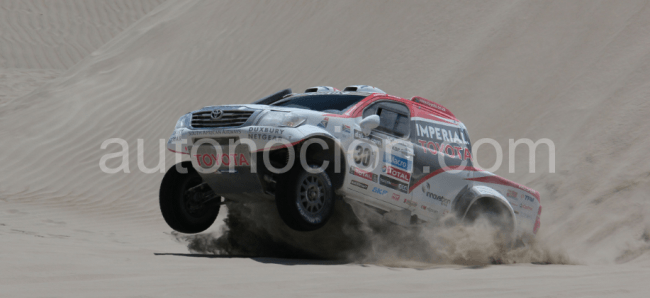 De Villiers, Von Zitzawitz y Toyota Hilux segundos en el Rally Dakar 2013