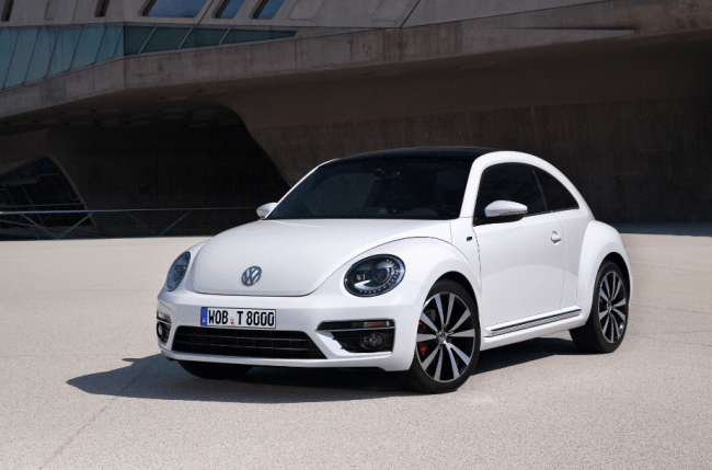 Volkswagen lanza al mercado español la versión R-Line de su Beetle