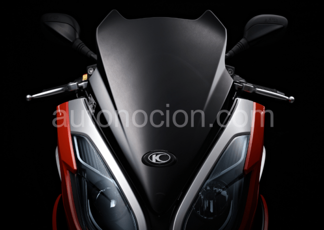 Tras la Super Dink 300i llega la KYMCO XCT 300i