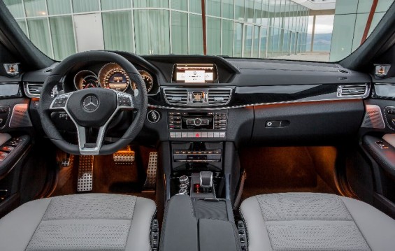 interior mercedes benz amg e63