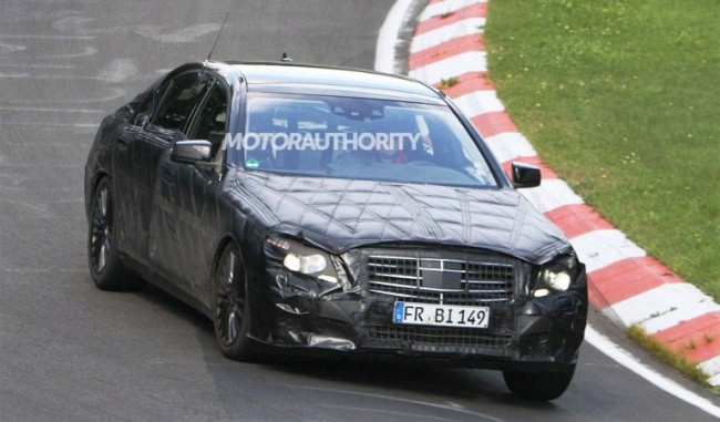 El futuro Clase S ya rueda en Nürburgring