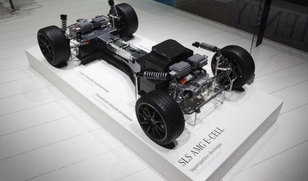 Más detalles sobre el Mercedes-Benz SLS AMG E-Cell
