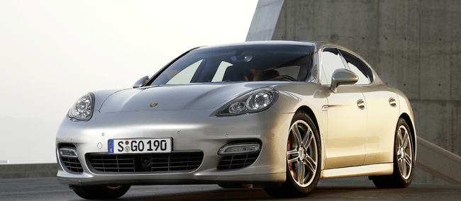 El Porsche Panamera Turbo recibe el «Value Champion 2012»