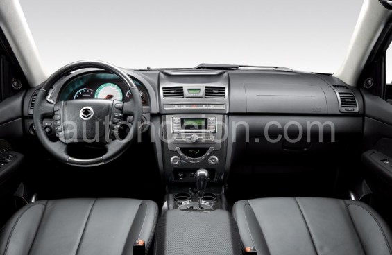 ssangyong rexton w interior